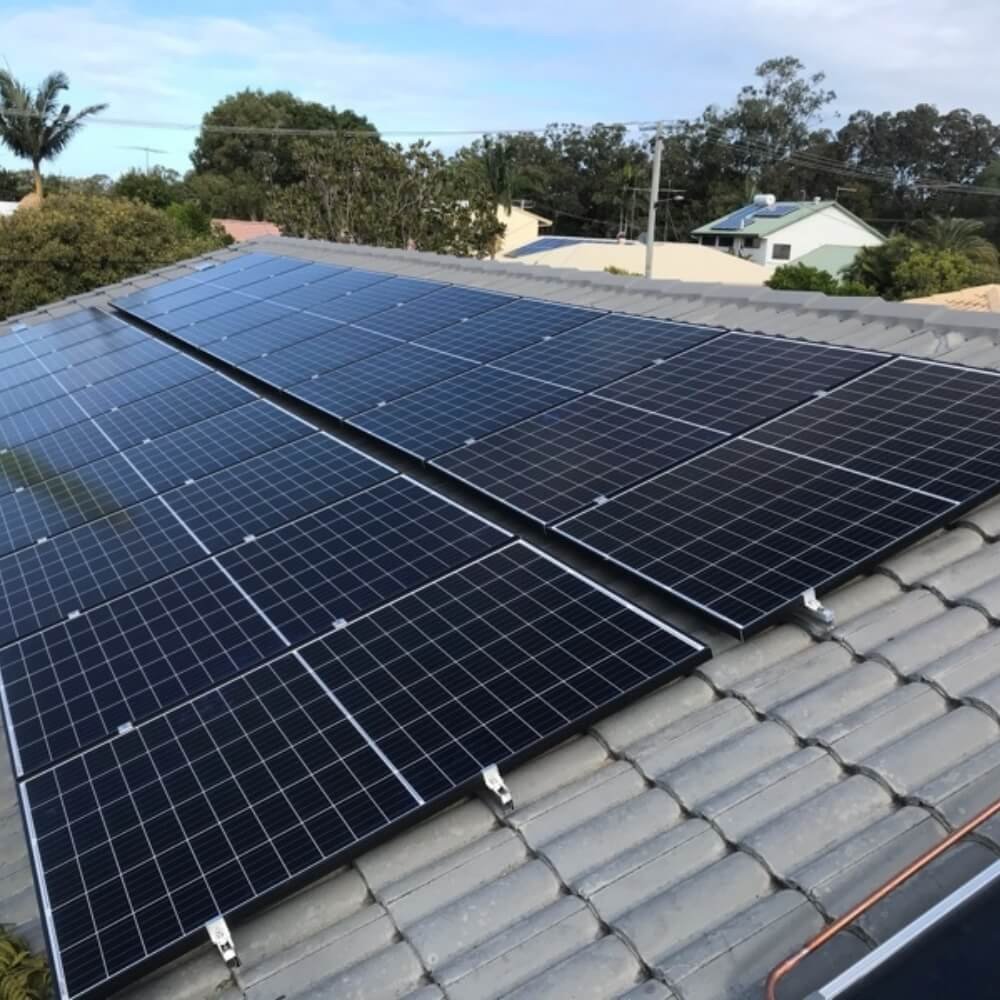 Commercial Property Equipped with 19.8kW Solar Panels in Cairns