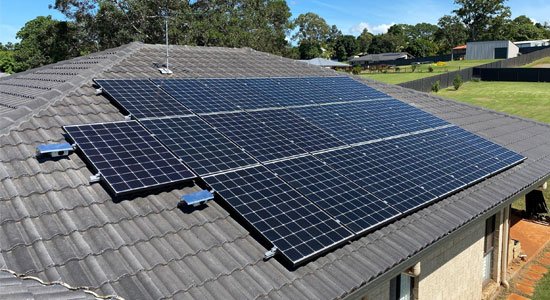 6.6kW Residential Solar Panel Installation with 15 x 440W Tier 1 Modules in Cairns